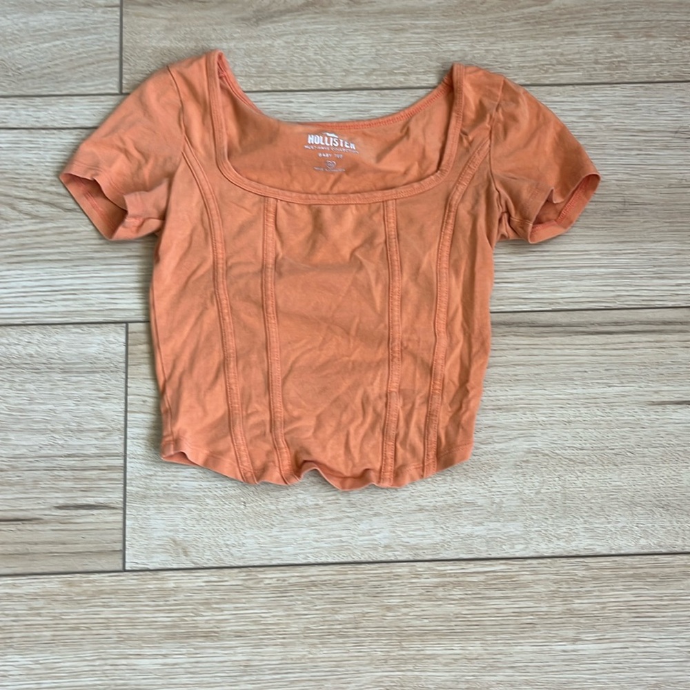 holister crop top